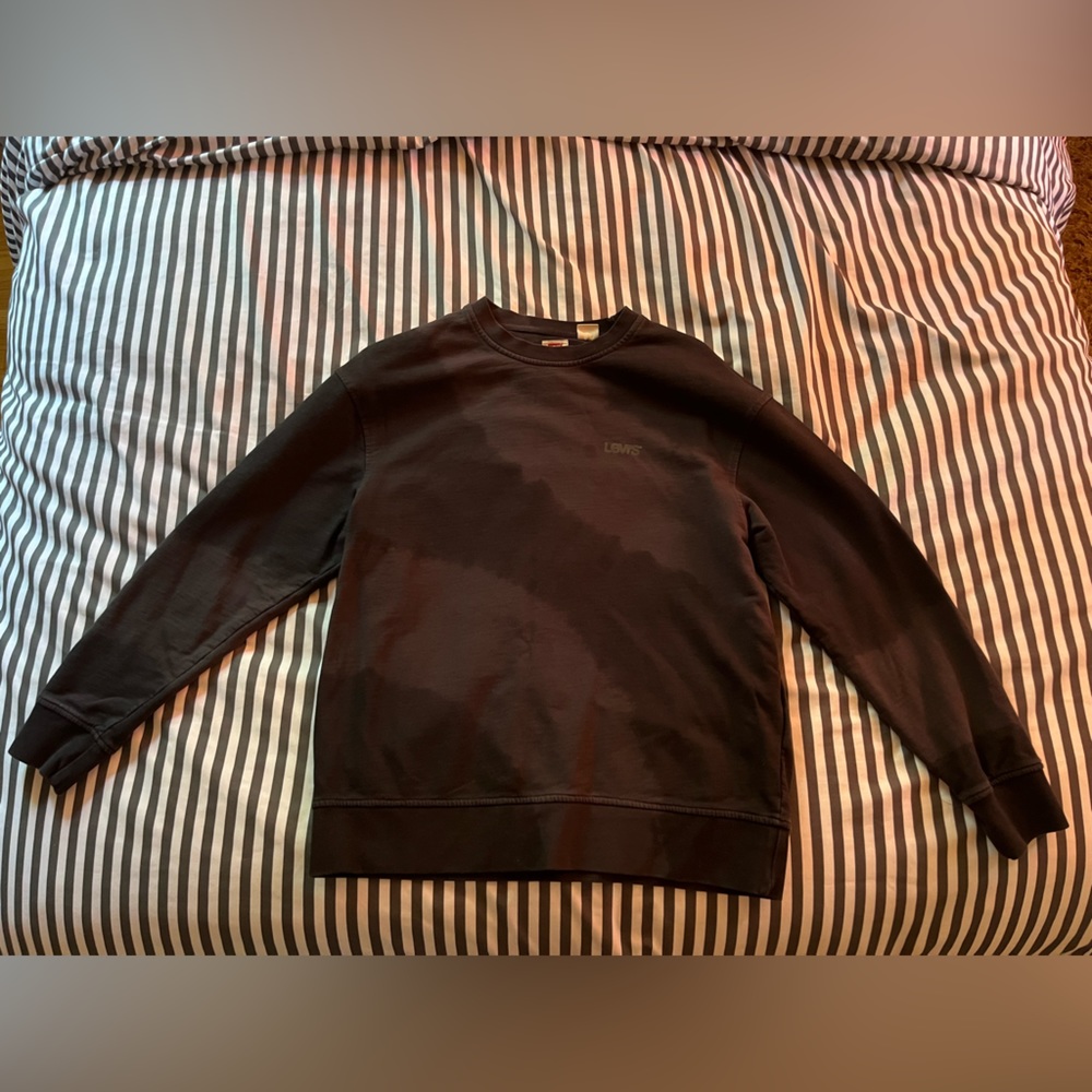 Black Tie Dye Levi’s Crewneck Sweater. Size Small.